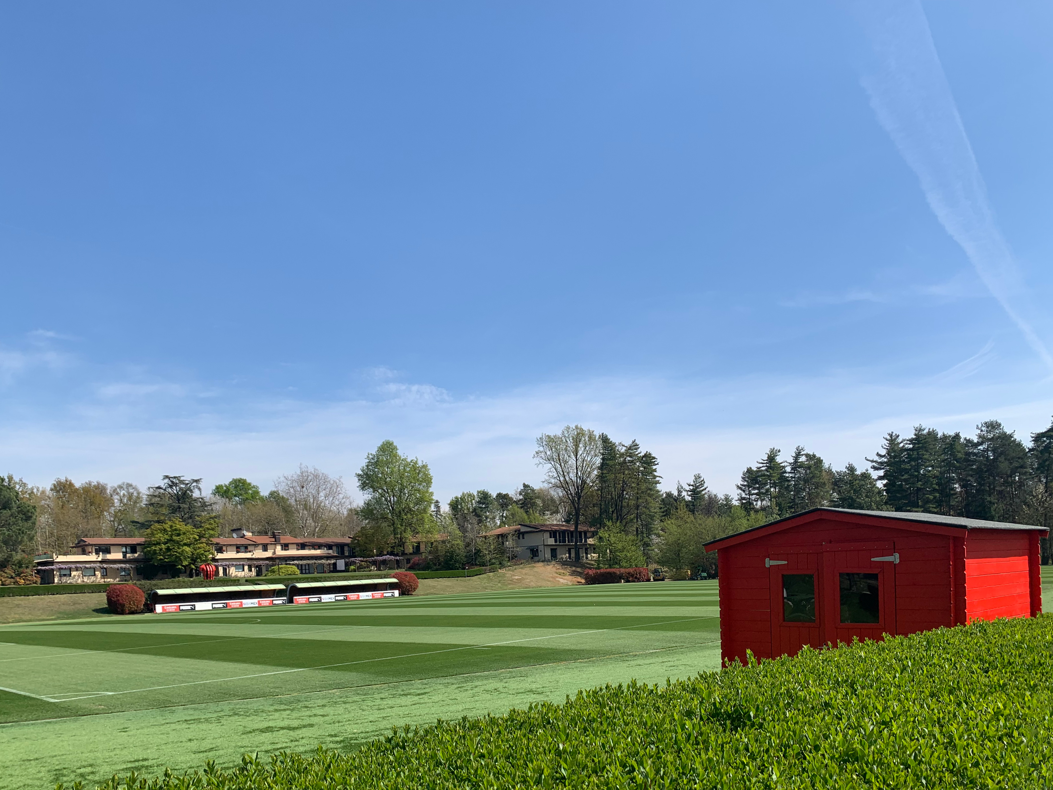 aire puro en el centro deportivo del Milan